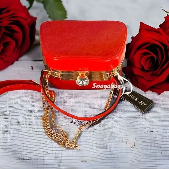 NEW BRIGHT SHINY RED HAND BAG WITH CROSSBODY CHAIN LARGE STONE BLING DECORATION - Picture 3 of 16